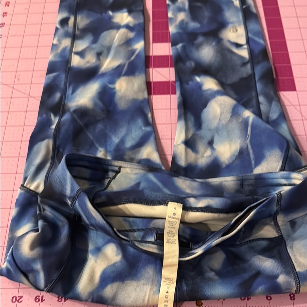 Lululemon Blue and White Patterned Leggings